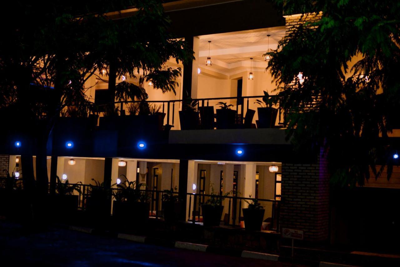 Dereva Hotel Rwamagana Luaran gambar